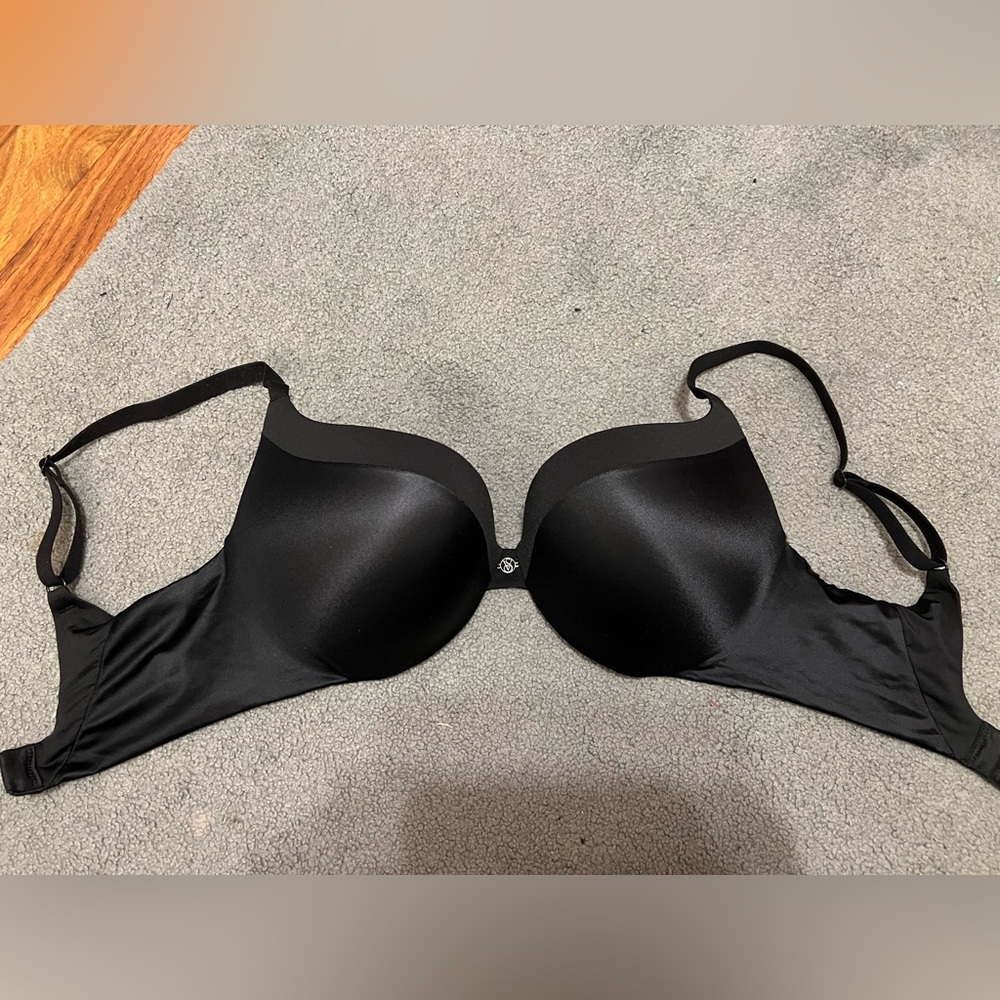 Like new Victorias Secret So Obsessed Push Up Bra 32D black